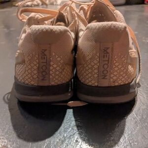 Nike Womens Metcon 4 XD AV2252-001 Gray Running Shoes Sneakers Size 8